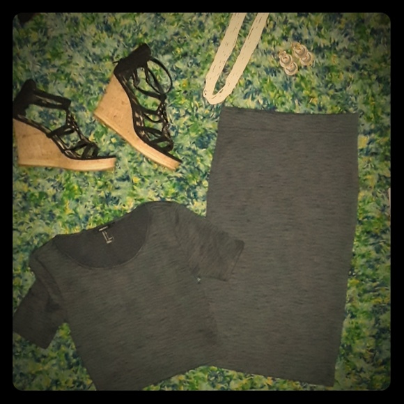 Adorable 2pc crop top&skirt - Picture 1 of 1